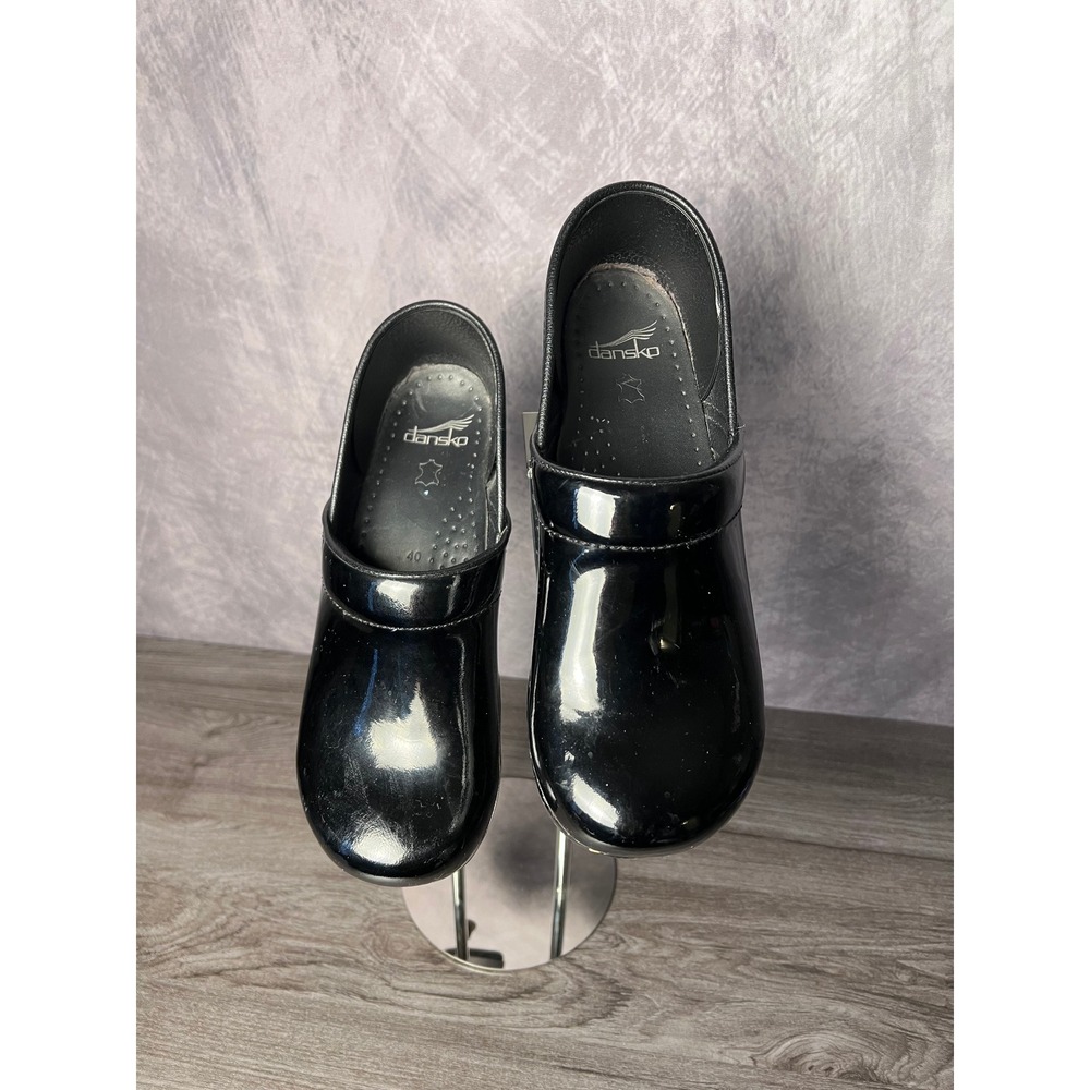 Dankso Professional Black Patent Leather Clogs Size 40 US 9.5-10 Nursing Work